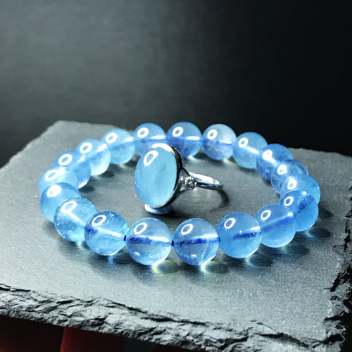 アクアマリン　バングル アクアマリン バングル、天然アクアマリン、シルバーバングル