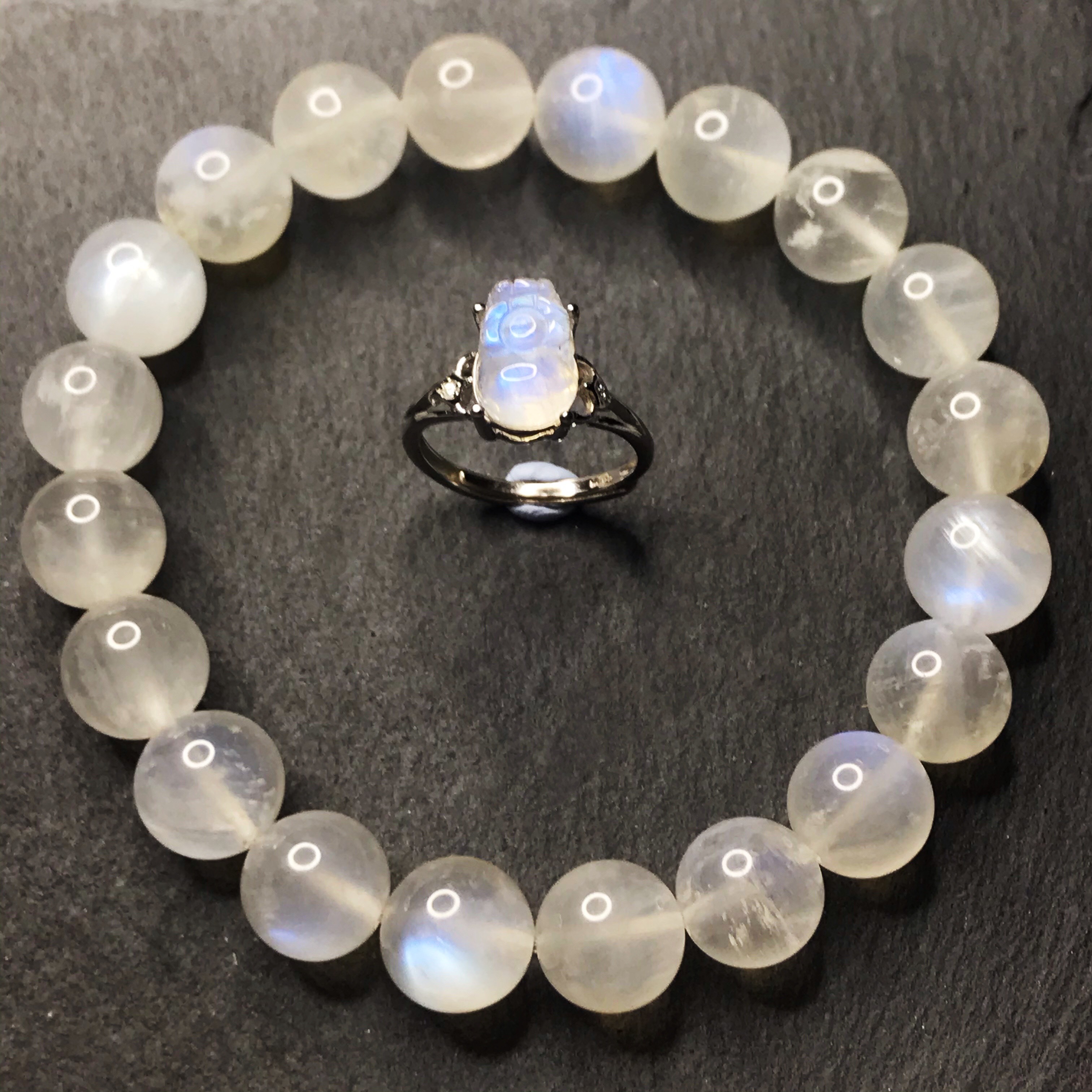 福袋　お手頃　イギリス発送　ハイクオリティ ブルームンストーンブレスレット  月 縁起物 貔貅さん