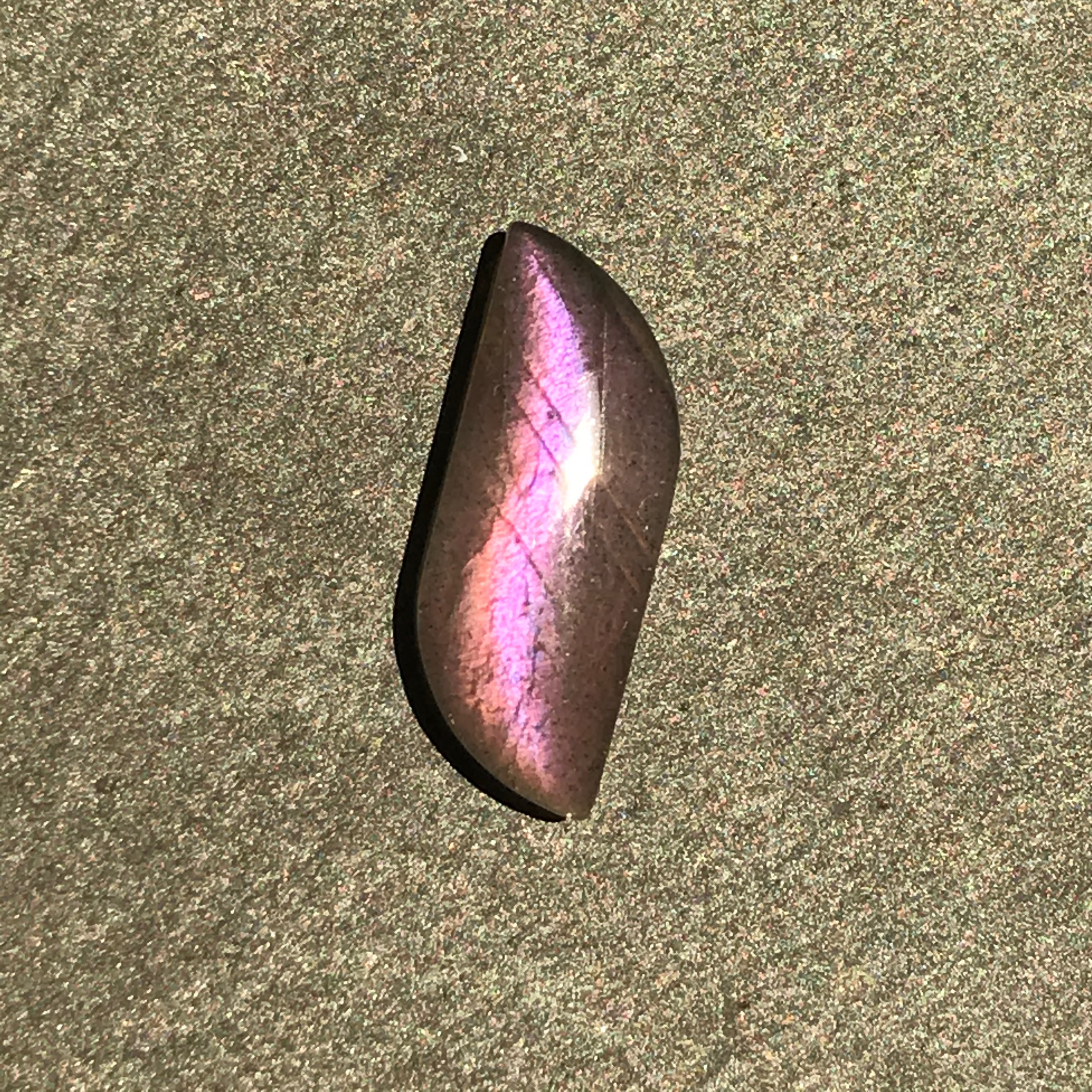 15 イギリス発送　トップグレード ハートパープルラブラドライトルース ラメあり　神秘的 ゴージャス