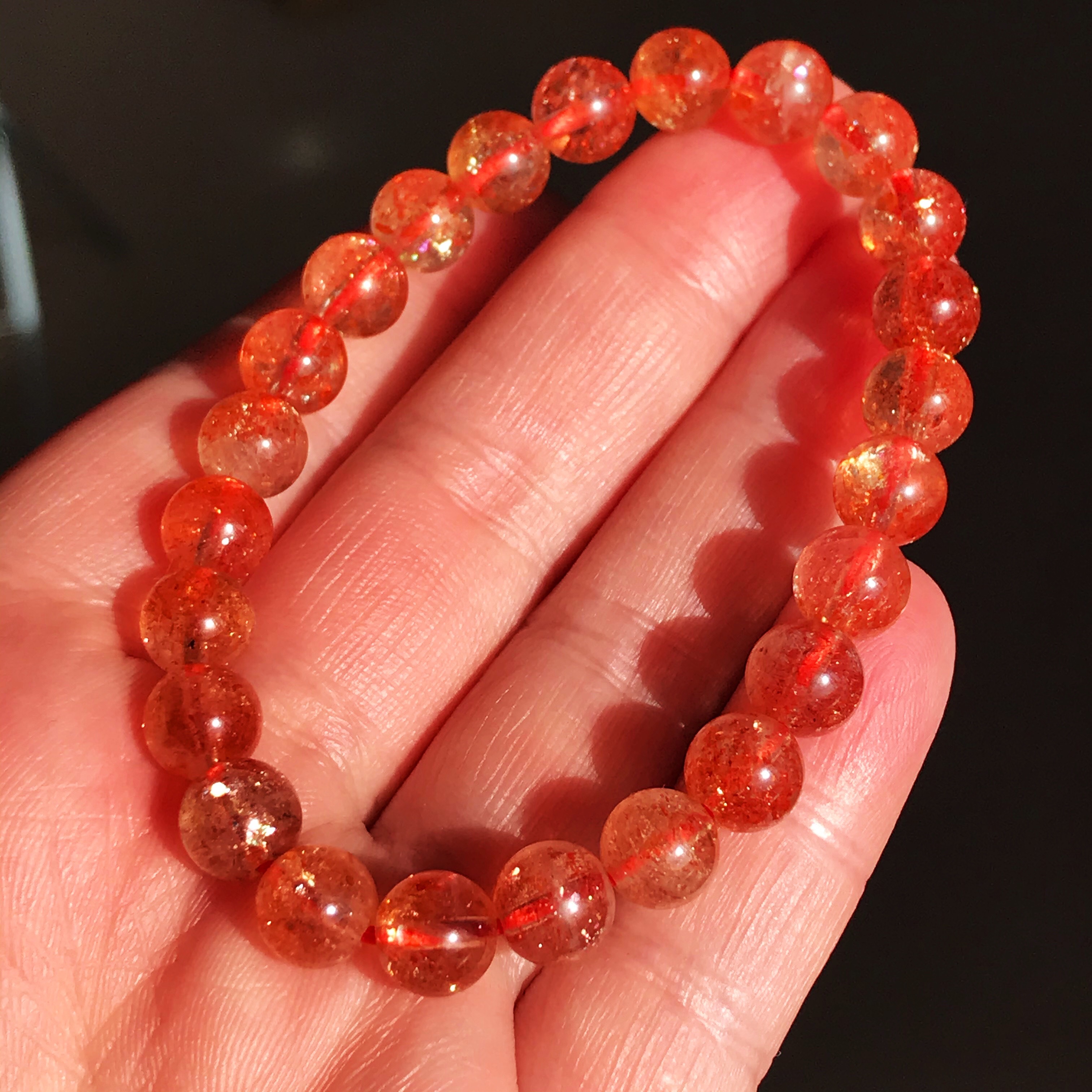 イギリス発送　希少タンザニア産「勝利の石」 透明度高いタイプ　ゴールドサンストーン 一連ブレスレット