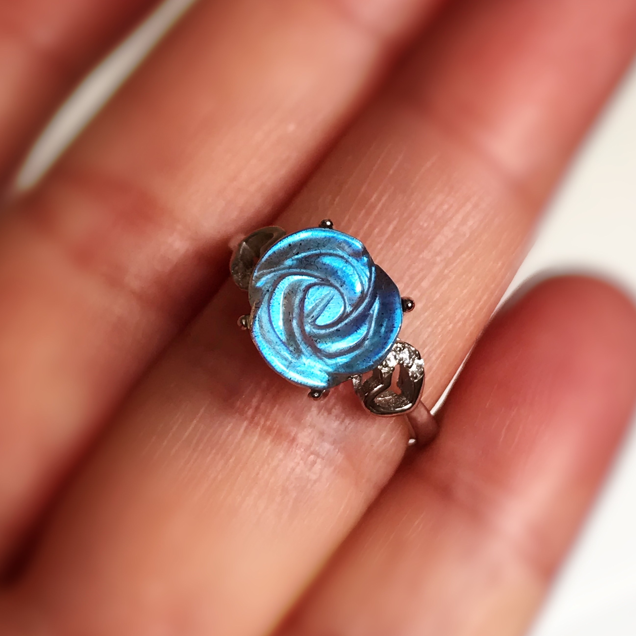 A.イギリス発送　トップグレード　天然ラブラドライト リング　指輪　ハンドメイド　上品　バラリング　一期一会