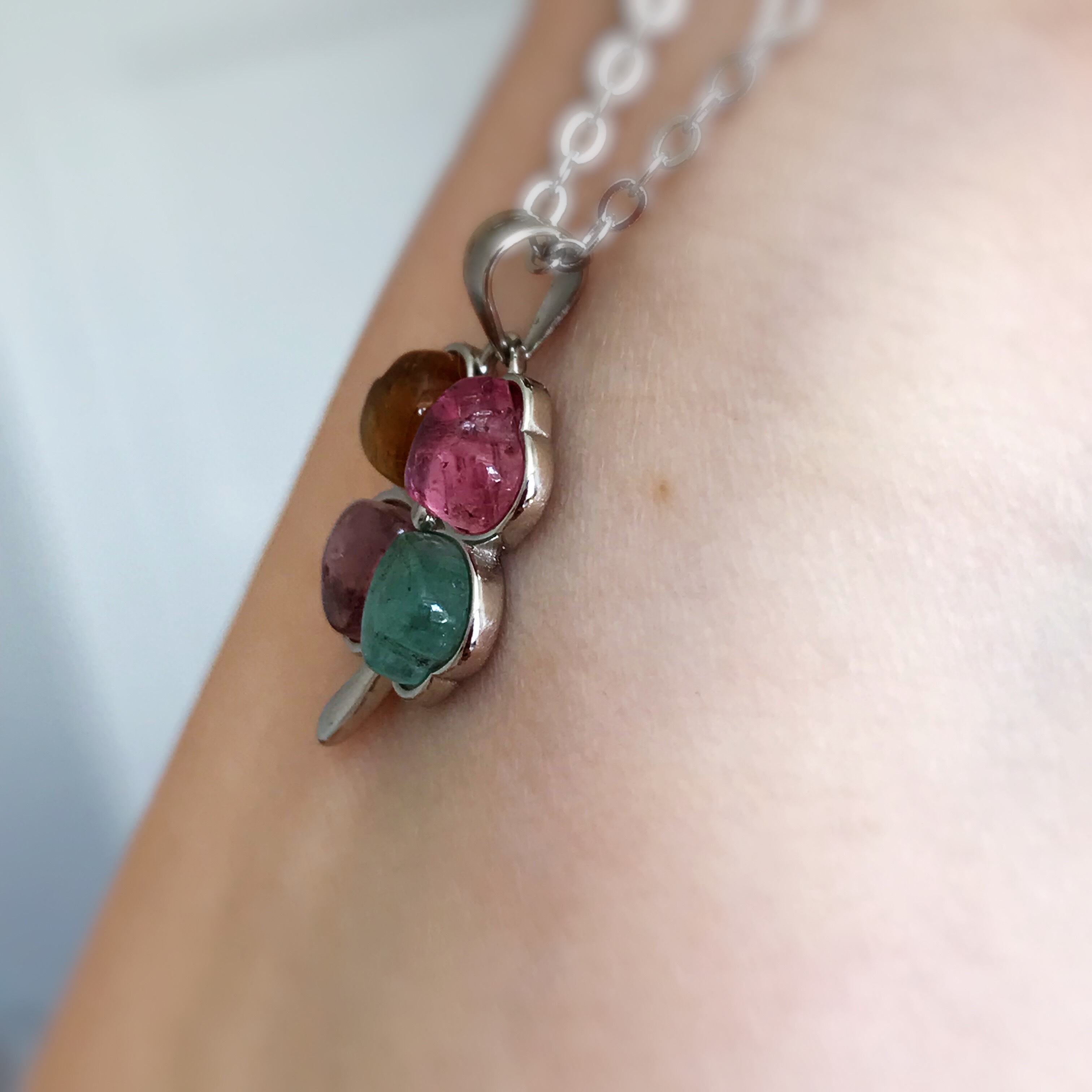 イギリス発送　ハイクォリティ 天然 マルチカラートルマリンネックレス　虹色　クローバーネックレス　Silver925