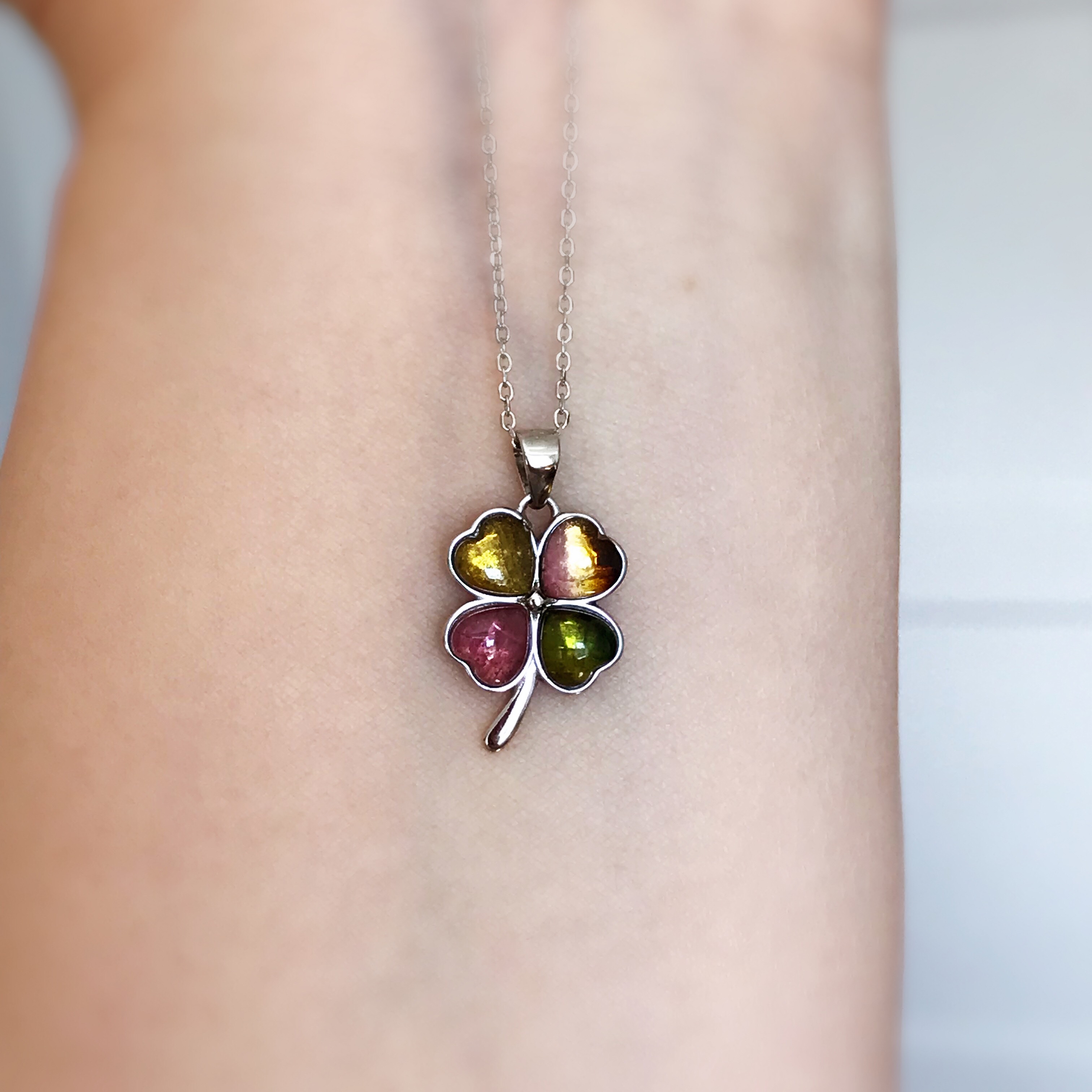 イギリス発送　ハイクォリティ 天然 マルチカラートルマリンネックレス　虹色　クローバーネックレス　Silver925