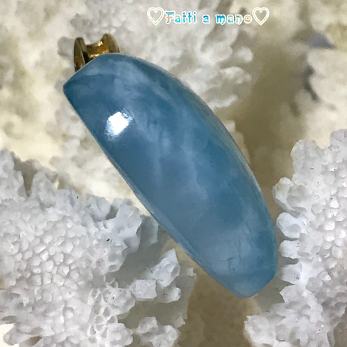 ドミニカ産 18kゴールド ラリマー ペンダントトップ 豪華 濃い