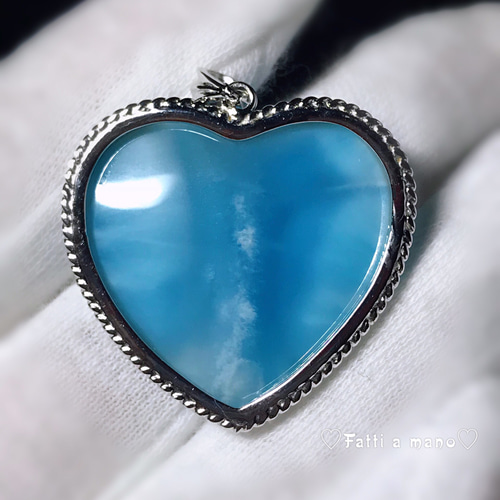 イギリス発送 幸運を呼び込んでくれる トップグレード Bigハート