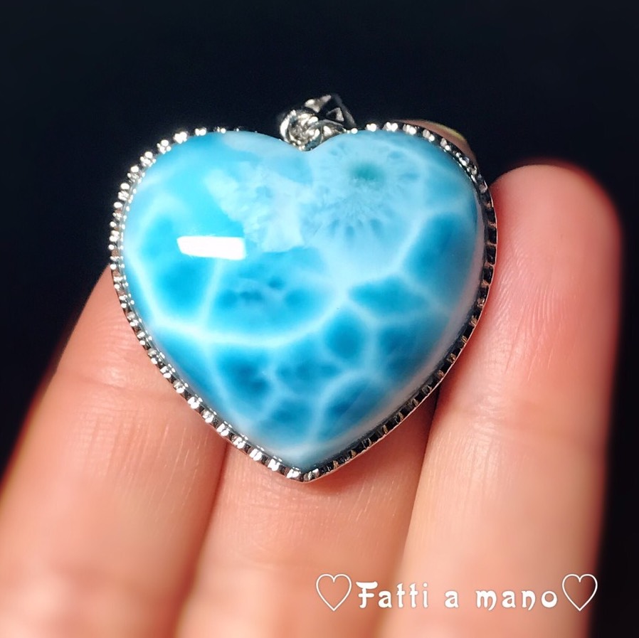 イギリス発送　値下げセール トップグレード Big 貴重雷模様 ハート ラリマーペンダント 春 夏 海 ハワイ
