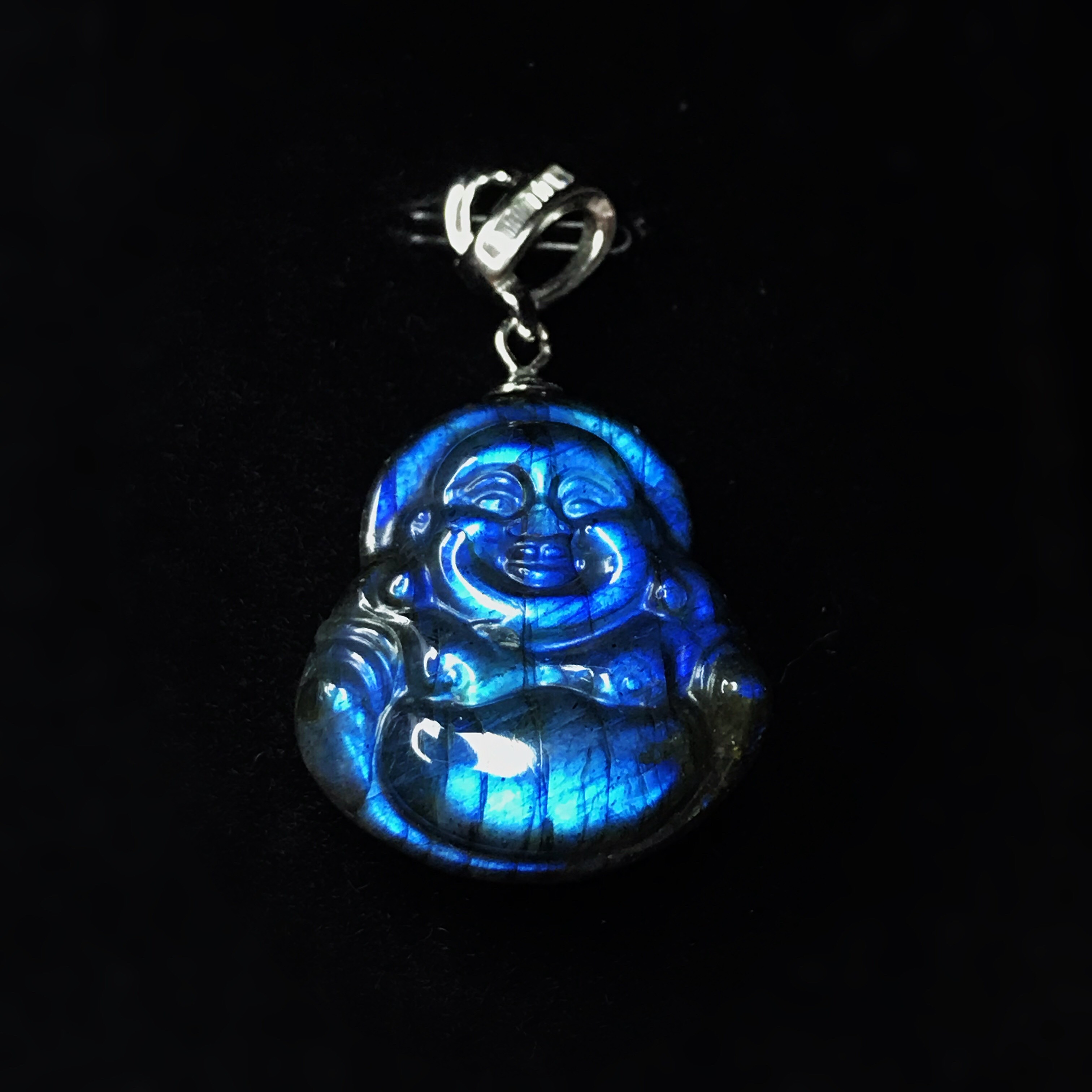 イギリス発送　限定手彫り　ロイヤルブルーラブラドライト　神様　布袋様　シラーあり 宇宙からのメッセージ 神秘的