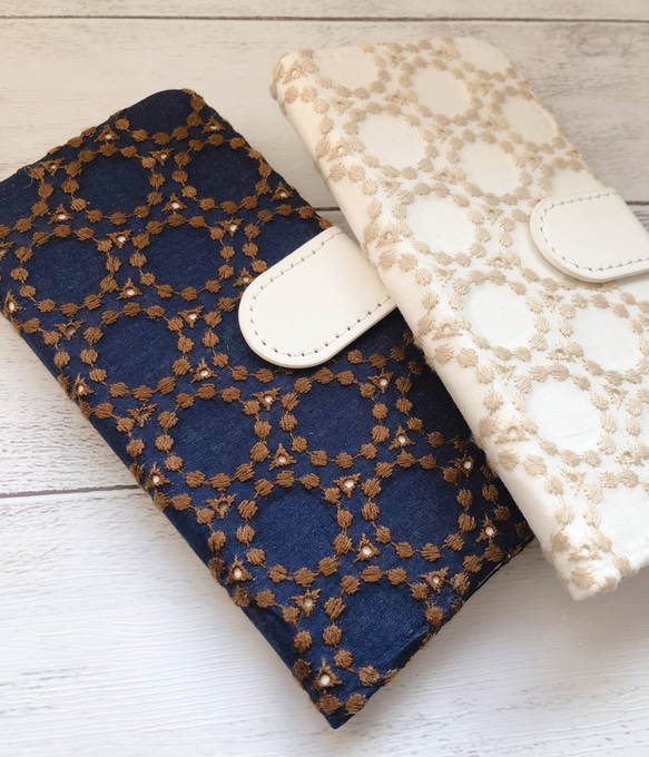 《手帳型》サークル レース刺繍 ＊iPhone ケース スマホケース＊ 4枚目の画像