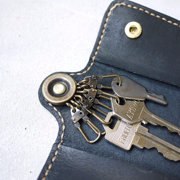 【預購商品】手工真皮古銅環扣鑰匙收納包Made by HANDIIN 第6張的照片
