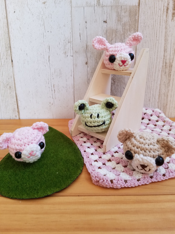 クマのあみぐるみ すず入り クマのあみぐるみ すず入り