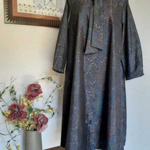 ☆ 着物リメイク 大島紬 ボウタイのフレアワンピースです  