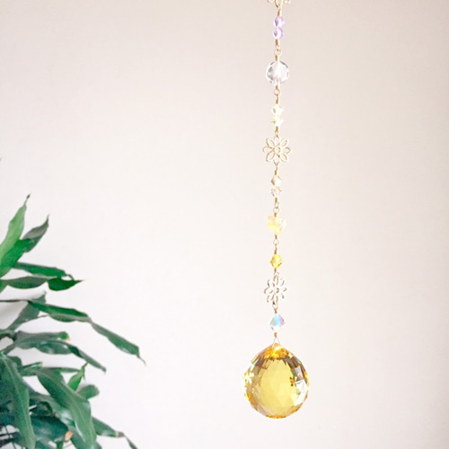 スワロフスキー　サンキャッチャー　トパーズ　ライトトパーズ 幸せの花いっぱい♡スワロフスキーライトトパーズのサンキャッチャー