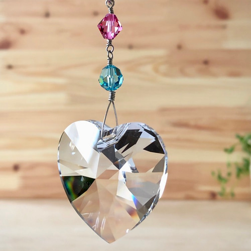 可愛くて愛らしい♡スワロフスキーハートのサンキャッチャー 4cm サン  