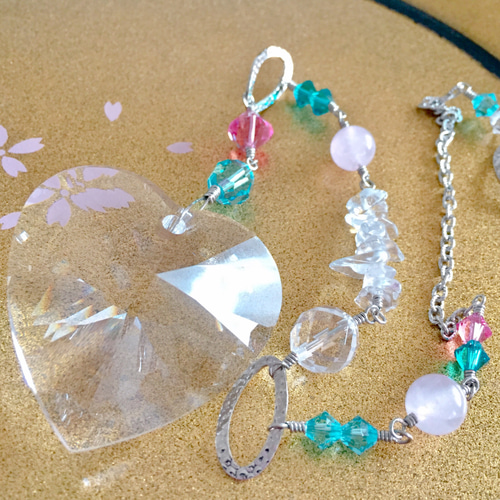 可愛くて愛らしい♡スワロフスキーハートのサンキャッチャー 4cm