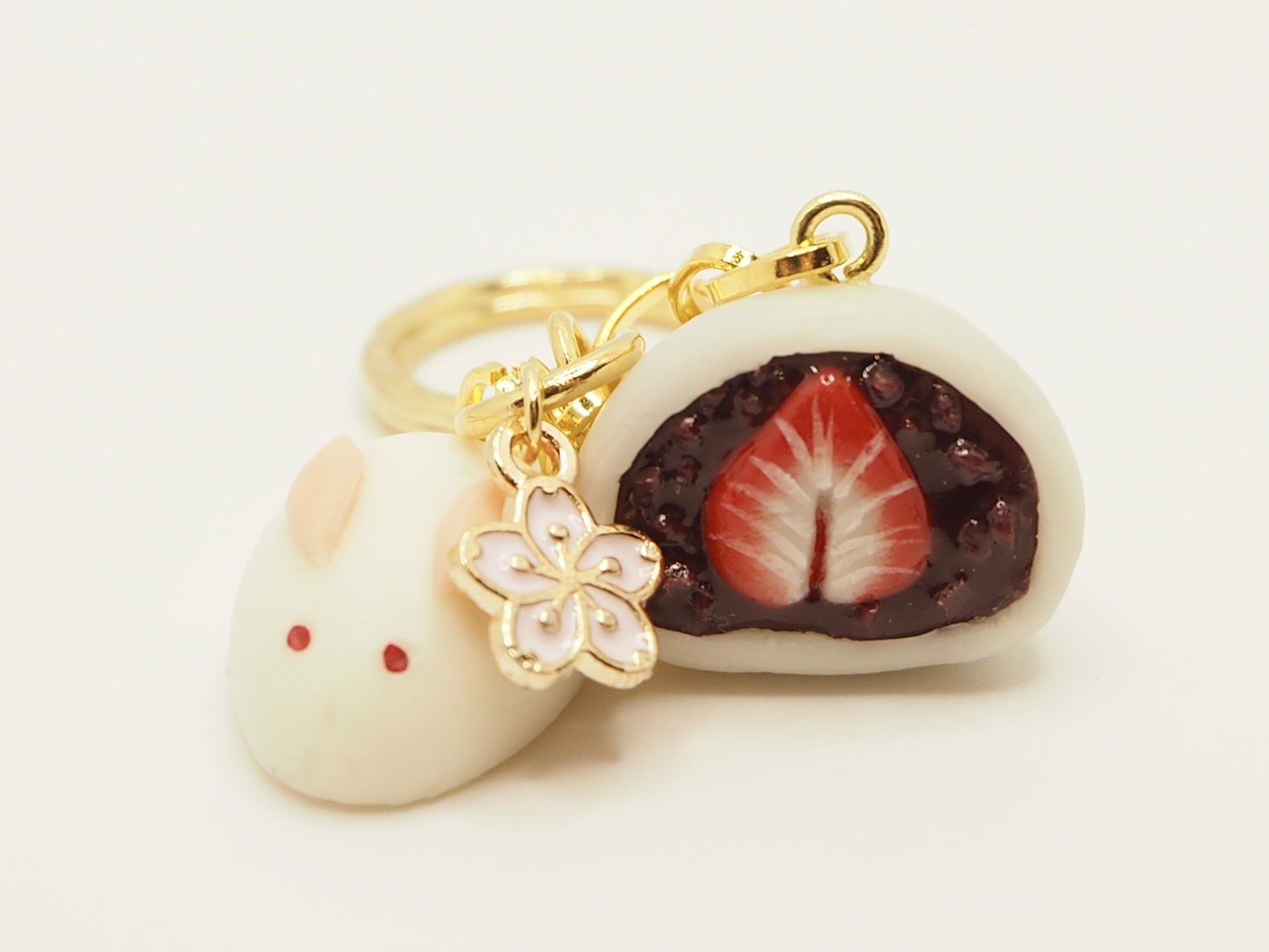 かわいい和菓子♪雪うさぎと苺大福のキーホルダー その他