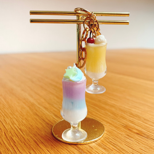 大きなアイスキーホルダー フェイクスイーツ ゆめかわ
