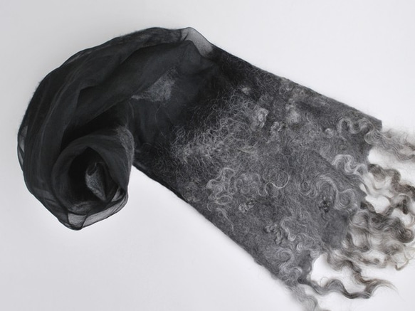 原毛フリンジの布フェルトストール [シルクオーガンジー╱くろ