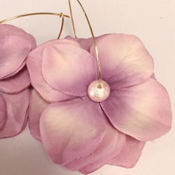 コットンパールとお花のピアス ピンク 2枚目の画像