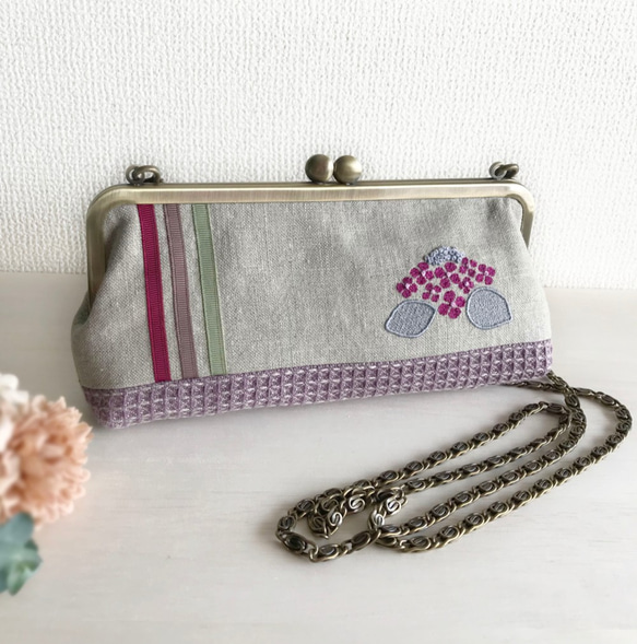 紫陽花刺繍がま口ポーチポシェット【受注生産】 1枚目の画像