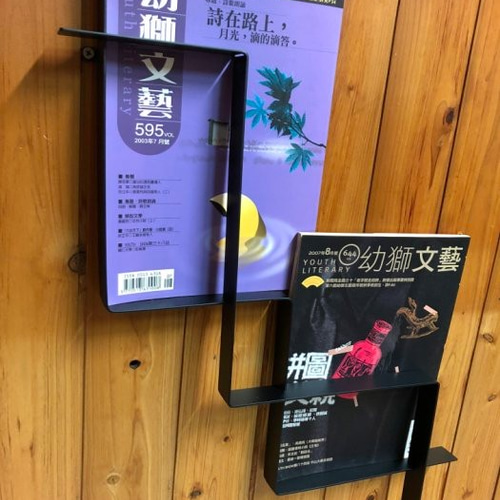 デザインステンレスマガジンラック、本棚、DMラック、明確なスタイル