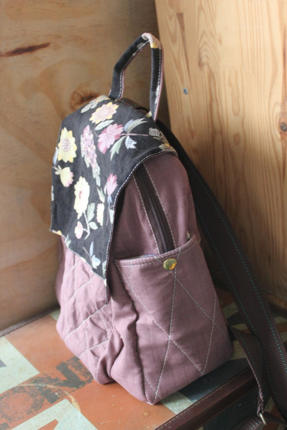 輕量 棉麻 防潑水 防盜 背包,芋紫,棉麻防潑水布.輕盈.拼接,恬靜優雅風格背包 與眾不同又實用的手作原創童話風格 第2張的照片