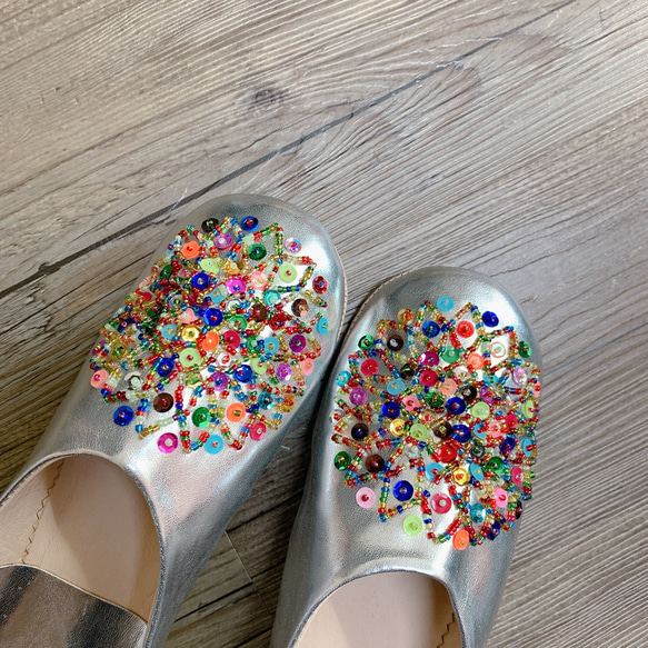 Moroccan Babouche slippers - candy silver 第1張的照片