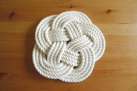 【受注制作】rope potstand 綿ロープの鍋敷き・小〈ロープワーク〉 2枚目の画像
