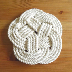 【受注制作】rope potstand 綿ロープの鍋敷き・小〈ロープワーク〉 3枚目の画像