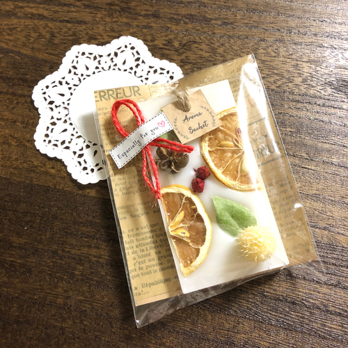 2点セット＊ふりふりビオラのアロマワックスサシェ ＊ キャンドル 