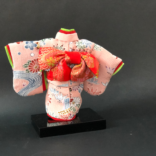 ミニチュア着物赤地 菊 ②