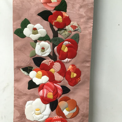 椿の花のタペストリー 2枚目の画像