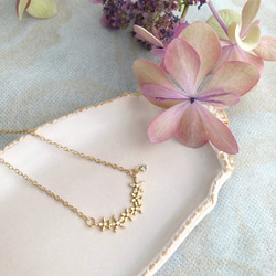 可憐な小花の上品ネックレス（14kgfチェーン） 2枚目の画像