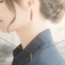 ジルコニアオリーブリーフのネックレス（14kgf） 5枚目の画像