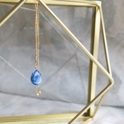 カイヤナイトの上品ネックレス  ‘Peace’ (16kgpチェーン約50cm ) 2枚目の画像