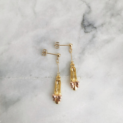 大人可愛いバレエシューズピアス・16kgpゴールド×ピンク（14kgf、イヤリングに変更可） 2枚目の画像