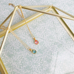 ゴールド×アクアマリンカラーのクリスタル雫ネックレス 4枚目の画像