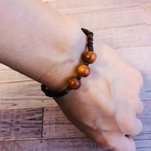 秋色ブラウン ウッドビーズのブレスレット ブレスレット Luminous
