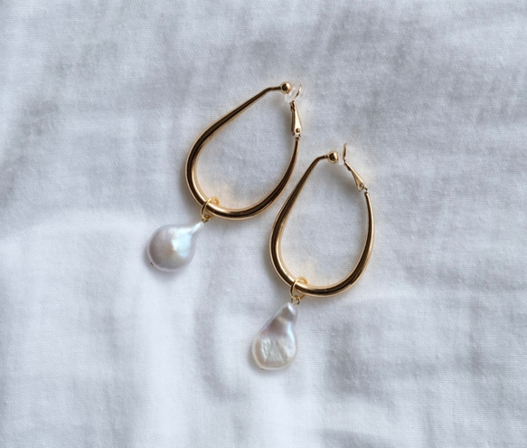 [免費送貨與新商品]大型淡水珍珠2way變形金圈形耳環 第3張的照片
