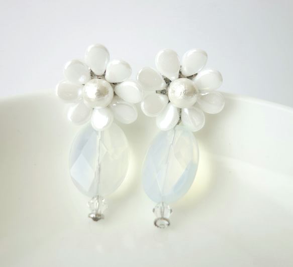 免費送貨♡婚禮♡小花朵和棉花珍珠白耳環 第1張的照片