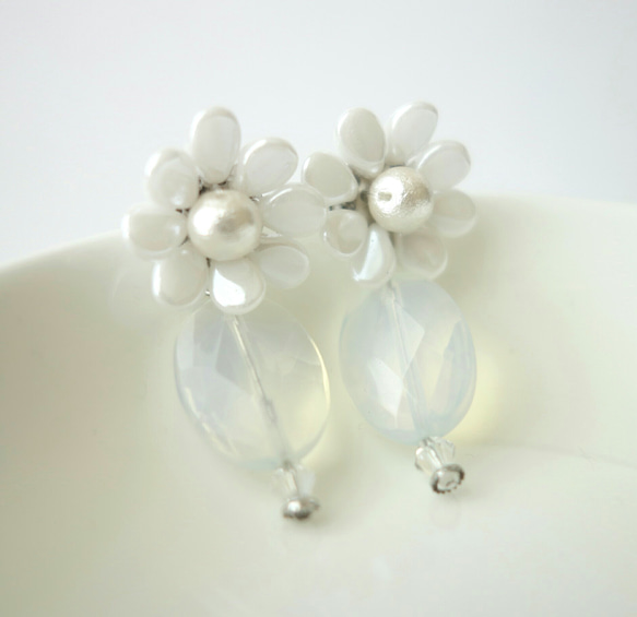 免費送貨♡婚禮♡小花朵和棉花珍珠白耳環 第2張的照片