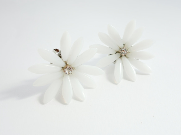 免費送貨♡♡為婚禮超大耳環白色的花朵 第5張的照片
