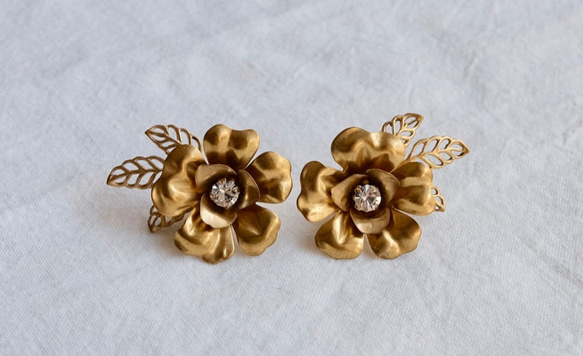 [免費送貨] NY Vintage黃銅花和鏤空葉子耳環 第2張的照片