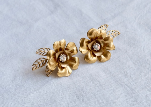 [免費送貨] NY Vintage黃銅花和鏤空葉子耳環 第3張的照片