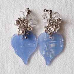 【免費送貨及新商品】清爽藍心和透明串珠耳環 第2張的照片
