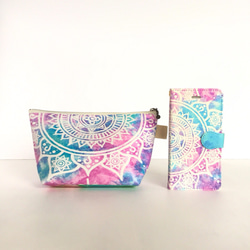 【春・夏】モロッコ風曼荼羅柄 紫陽花カラーの手帳型スマホケース(留具BLUE)とポーチ プレゼントにも♪ 1枚目の画像