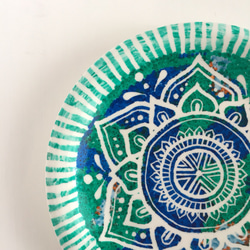 【陶器】モロッコ風曼荼羅柄 グリーンとブルーの飾り皿 インテリアにおすすめ　世界で１つの一点物 4枚目の画像