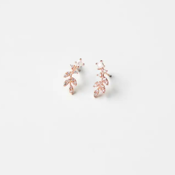 MILKY & CUBIC LEAF EARRING 4枚目の画像