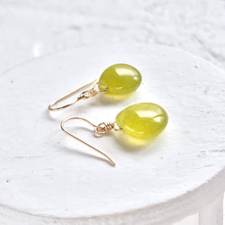 ☆14kgf☆天然石オリーブジェードのピアス・イヤリング☆マロンカット  