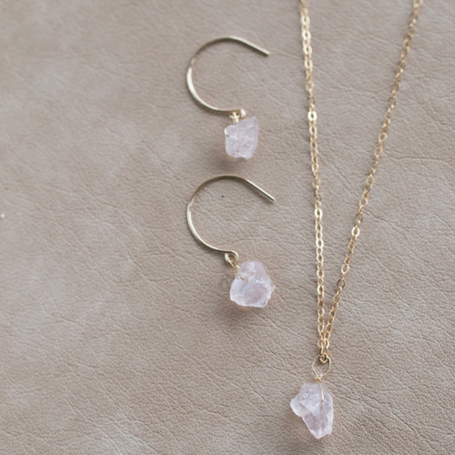 レア☆ローズクォーツ原石ラフカットAAA☆一粒ペンダント☆ ネックレス