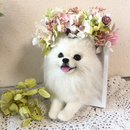 羊毛フェルト にこにこポメラニアン のフラワーフレーム 羊毛フェルト